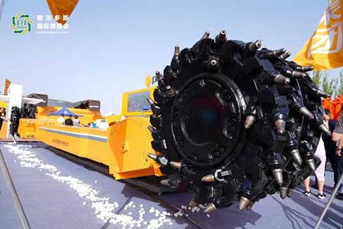 上海ag旗舰厅集团参展第十八届鄂尔多斯国际煤博会取得圆满成功(图6)